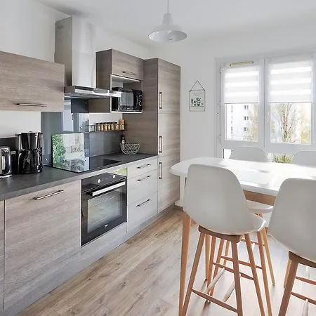 Ile De Nantes, 4 Personnes, Parking Inclus *