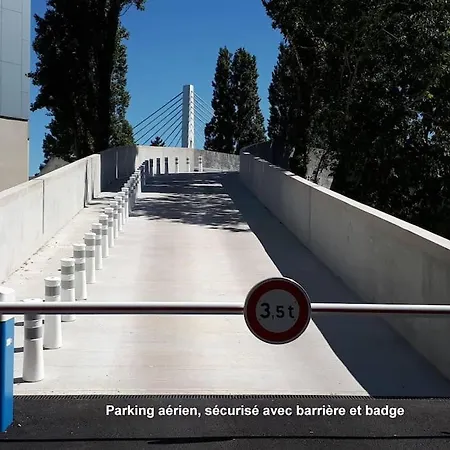 Ile De Nantes, 4 Personnes, Parking Inclus